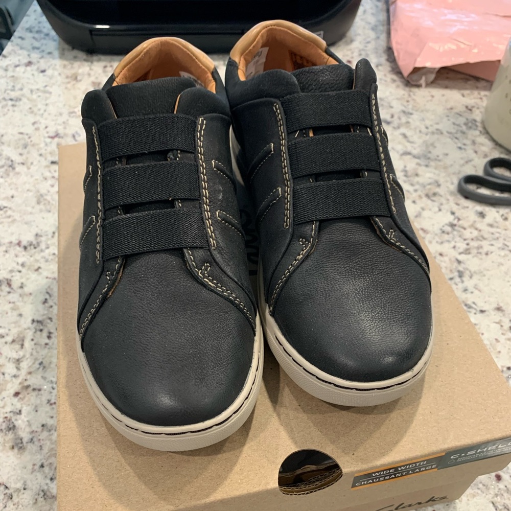 NEW WITH TAGS Clark’s Sneakers in 6.5 Wide